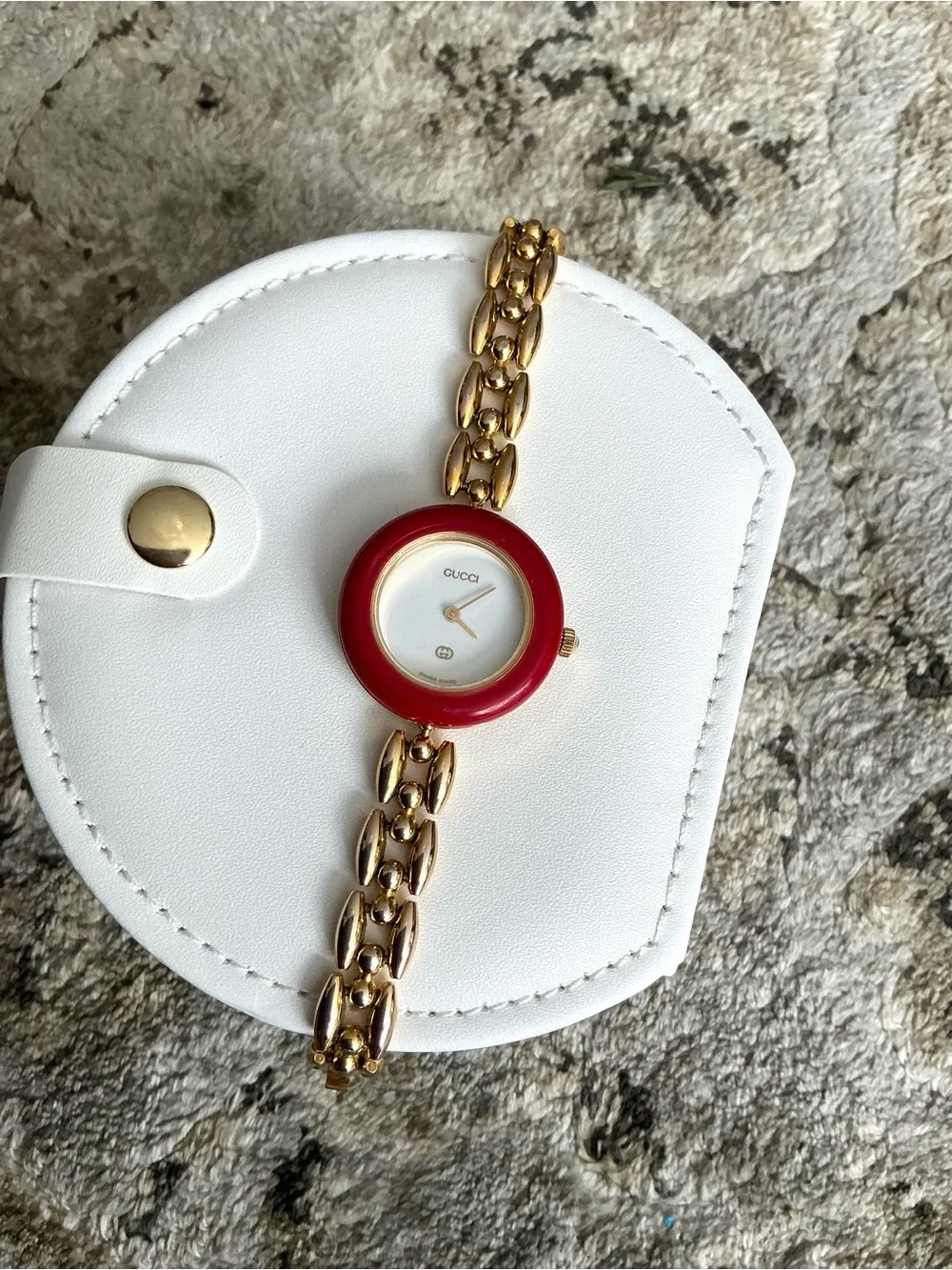 Ladies GUCCI dressy chain bracelet watch w/ bezels❤️💙🖤💚🧡